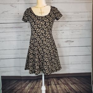 Forever 21 Floral Print Skater Dress Sz M